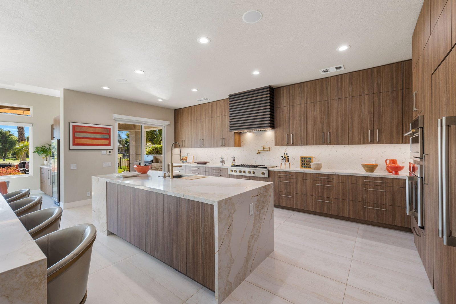 Modern kitchen design with Laval's premium custom cabinetry.